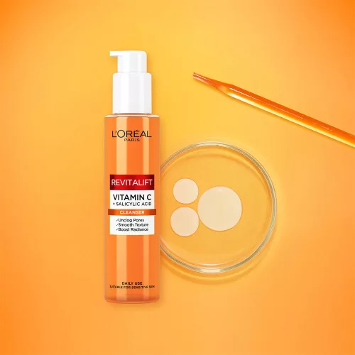 L'ORÉAL PARIS Revitalift Clinical C-vitaminos habzó arctisztító (150ml)