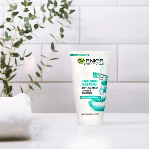 GARNIER SKIN NATURALS Hyauronic Aloe habzó arctisztító (150ml)