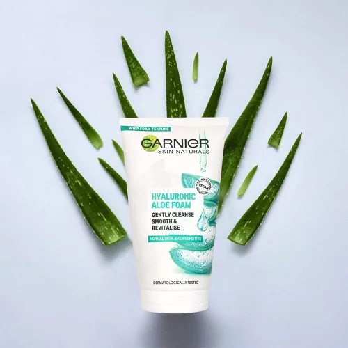 GARNIER SKIN NATURALS Hyauronic Aloe habzó arctisztító (150ml)