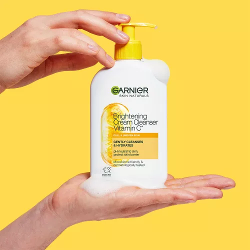 GARNIER SKIN NATURALS Ragyogást adó arctisztító krém C-vitaminnal (250ml)