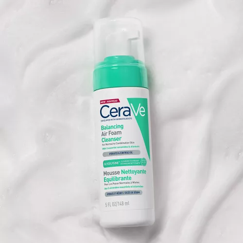 CERAVE Kiegyensúlyozó könnyű habtisztító (148ml)