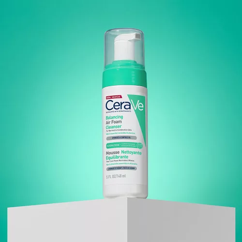 CERAVE Kiegyensúlyozó könnyű habtisztító (148ml)
