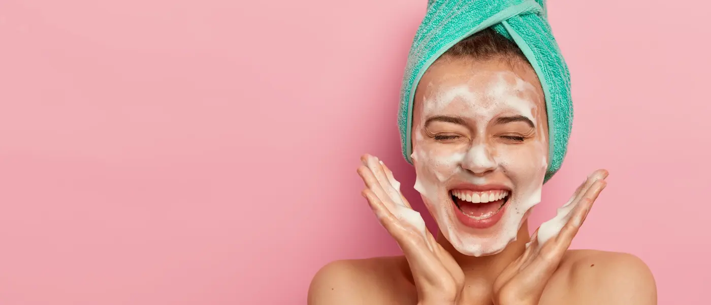 7 ok, amiért érdemes arcot tisztítani