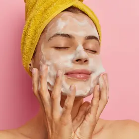 Így szabadulj meg a sminktől! Az arctisztítás alapjai